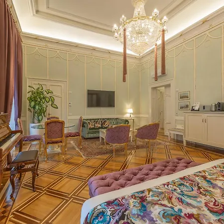 Palazzo Monga Boutique Guesthouse-2
